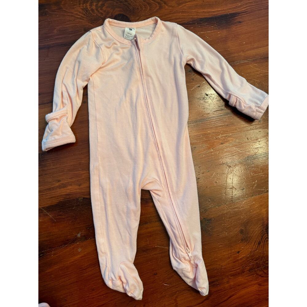 Kate Quinn light pink bamboo footed one piece zipper size 3-6 months